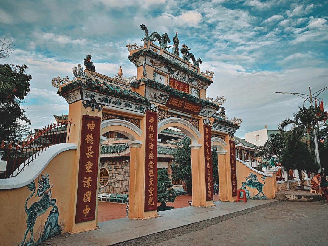 Cổng Tam Quan